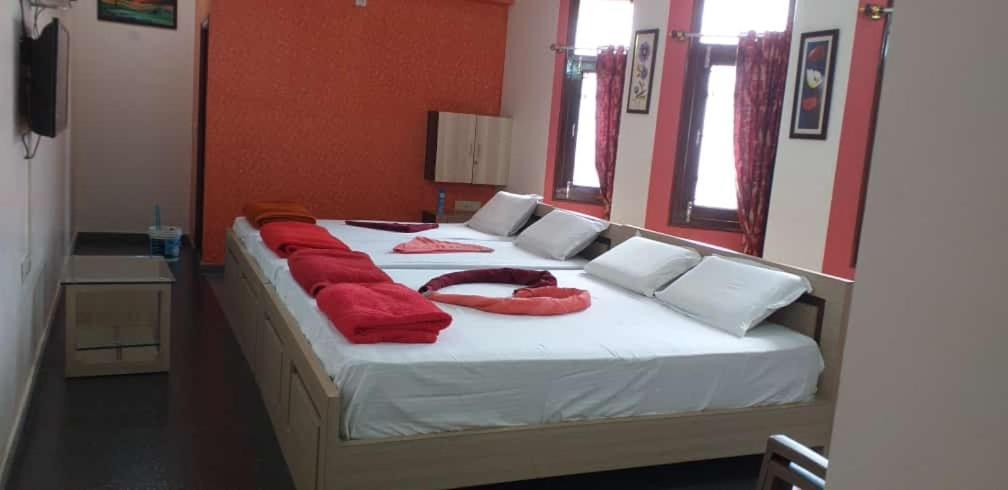 Mango Tree Homestay Хампі Екстер'єр фото