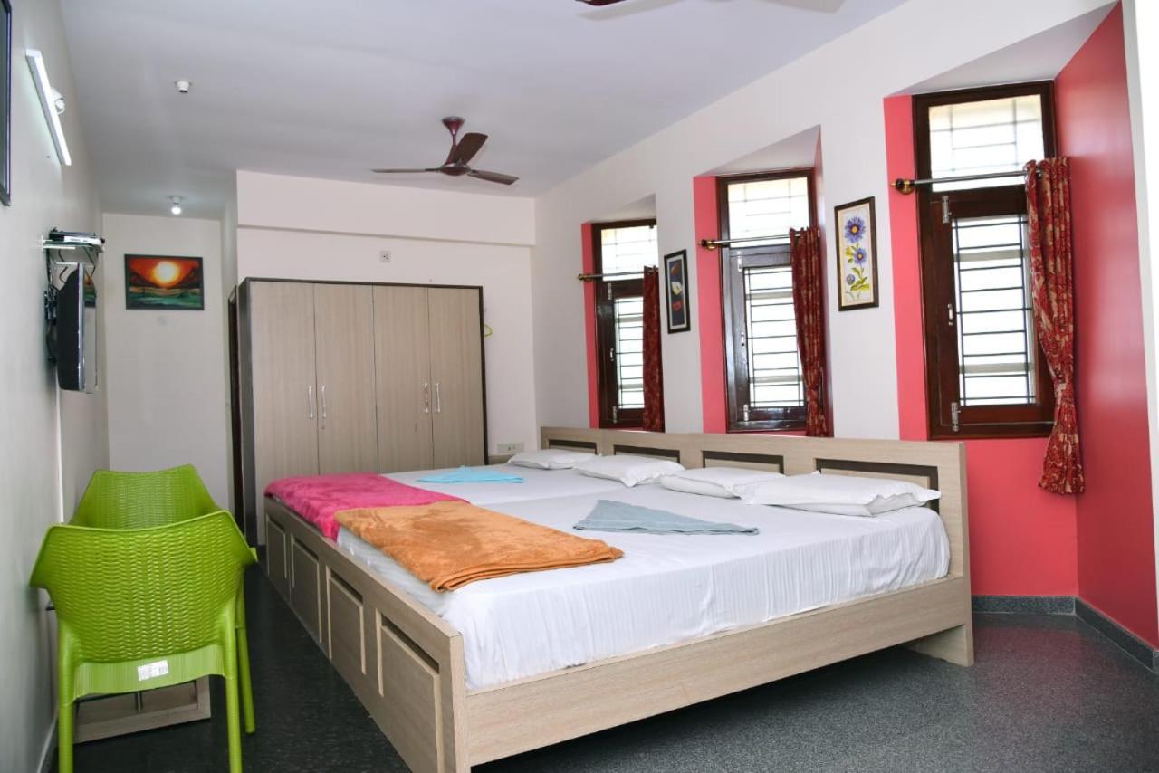 Mango Tree Homestay Хампі Екстер'єр фото