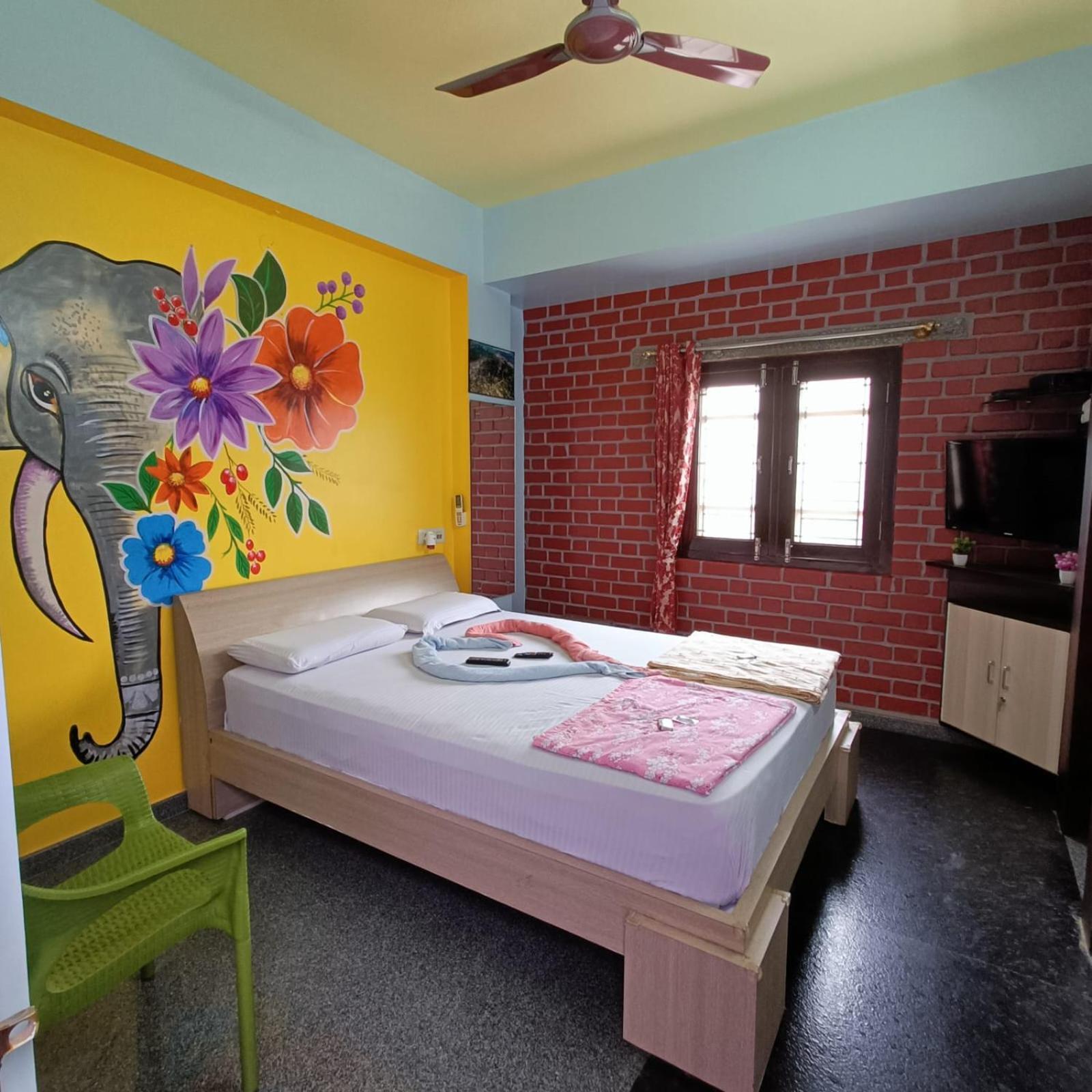 Mango Tree Homestay Хампі Екстер'єр фото