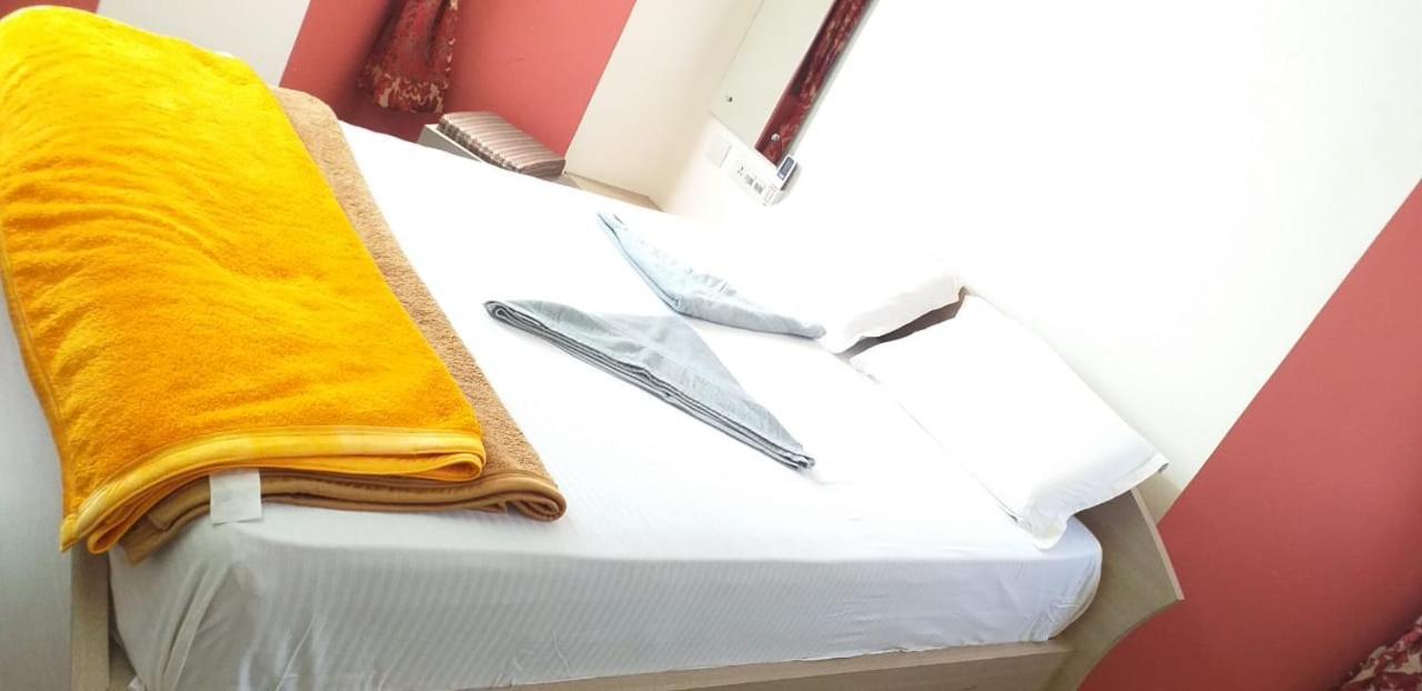 Mango Tree Homestay Хампі Номер фото
